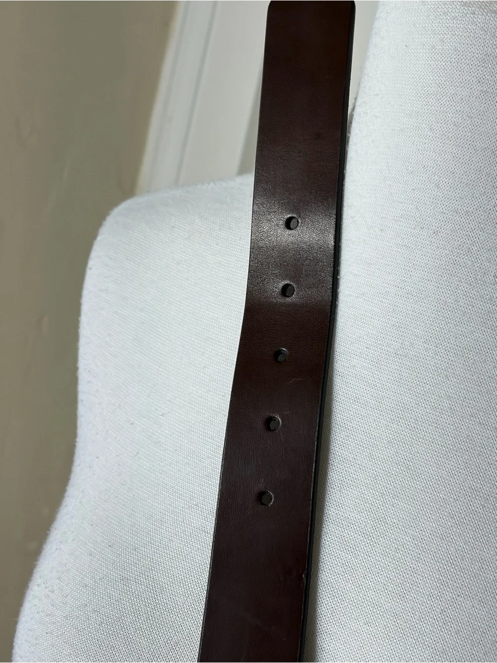 Banana Republic Men's Brown Leather Belt with Silver Buckle 34